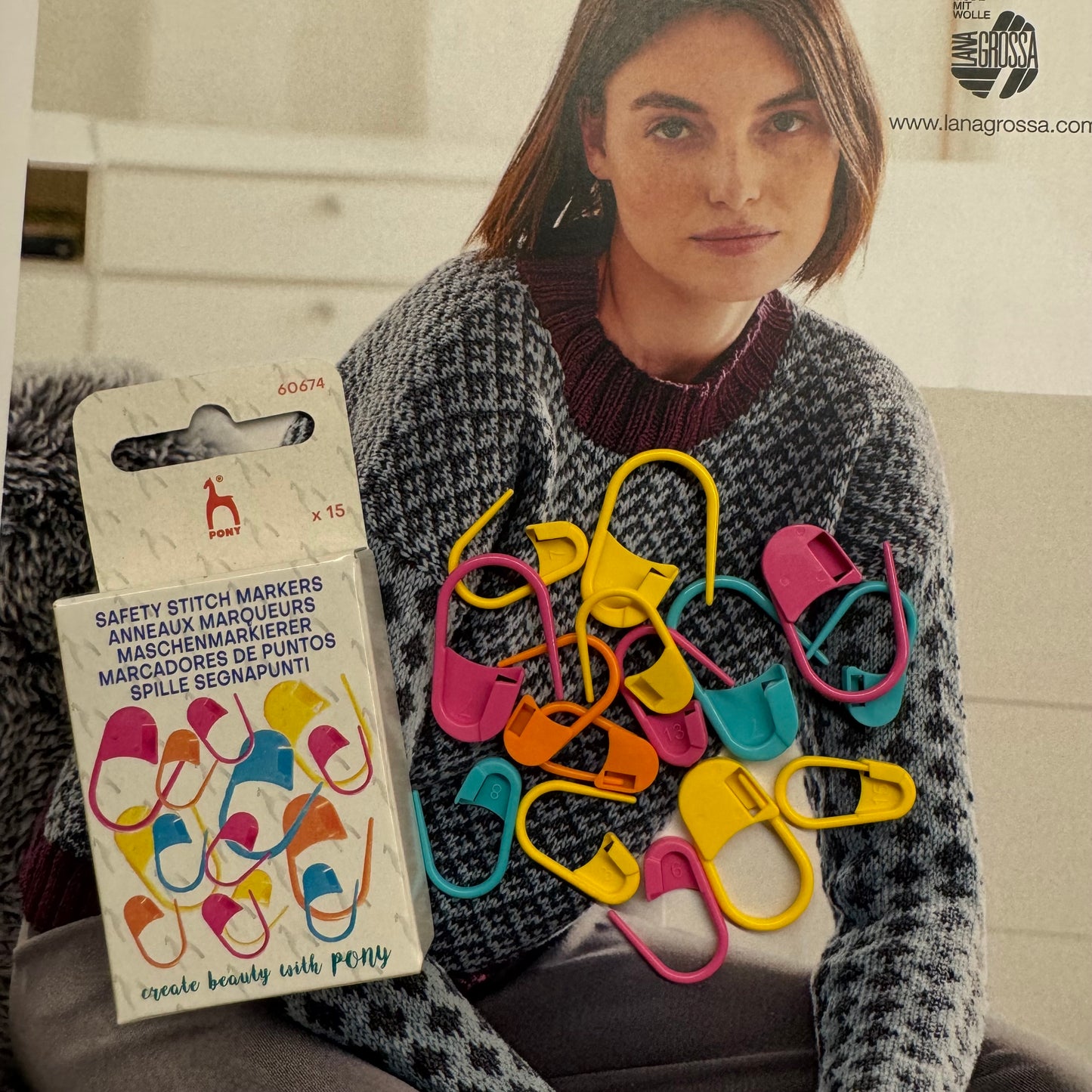 Pony Plastic Stitch Markers | large assorted