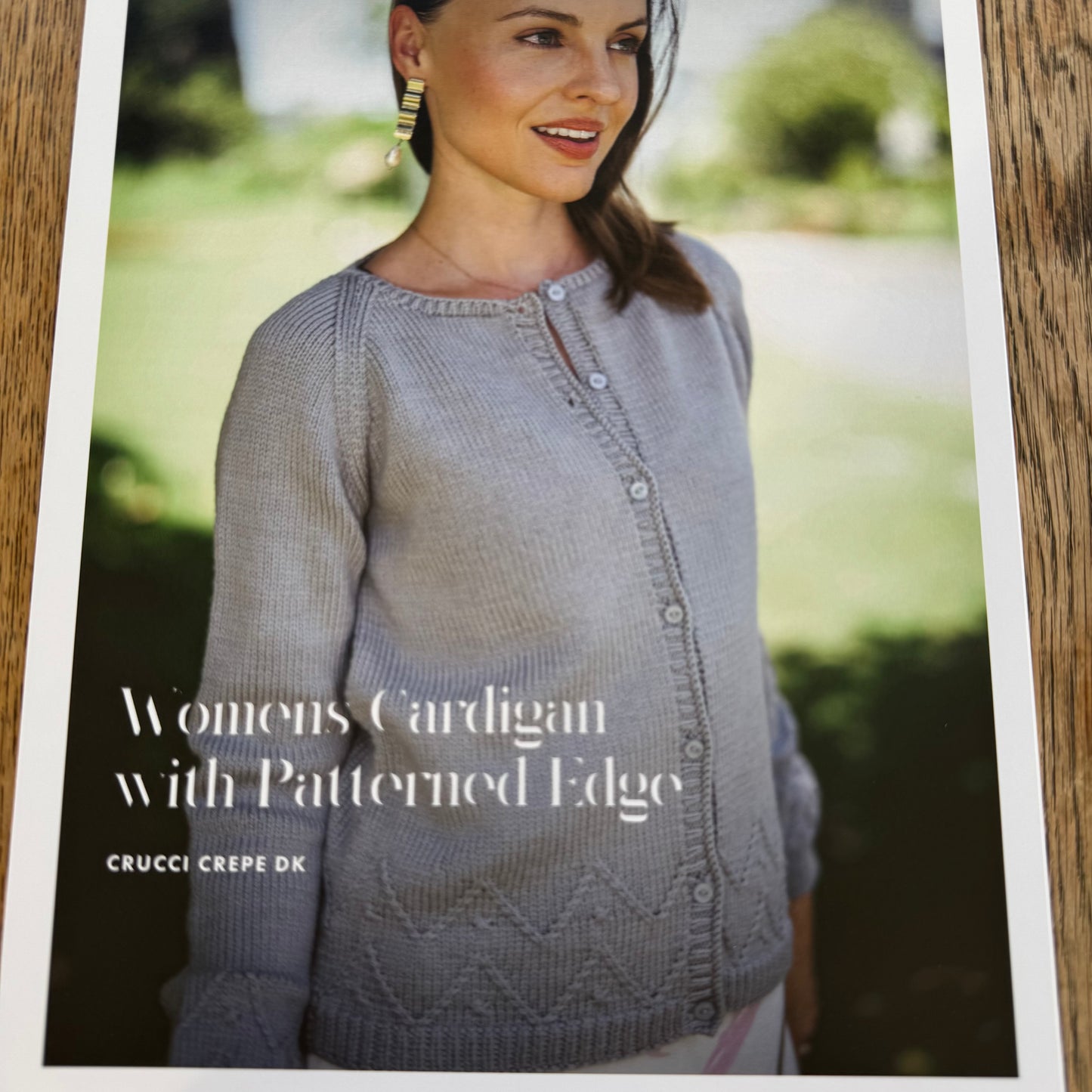 Pattern | Crucci 8ply/DK | Women's Cardigan with Patterned Edge | 2213