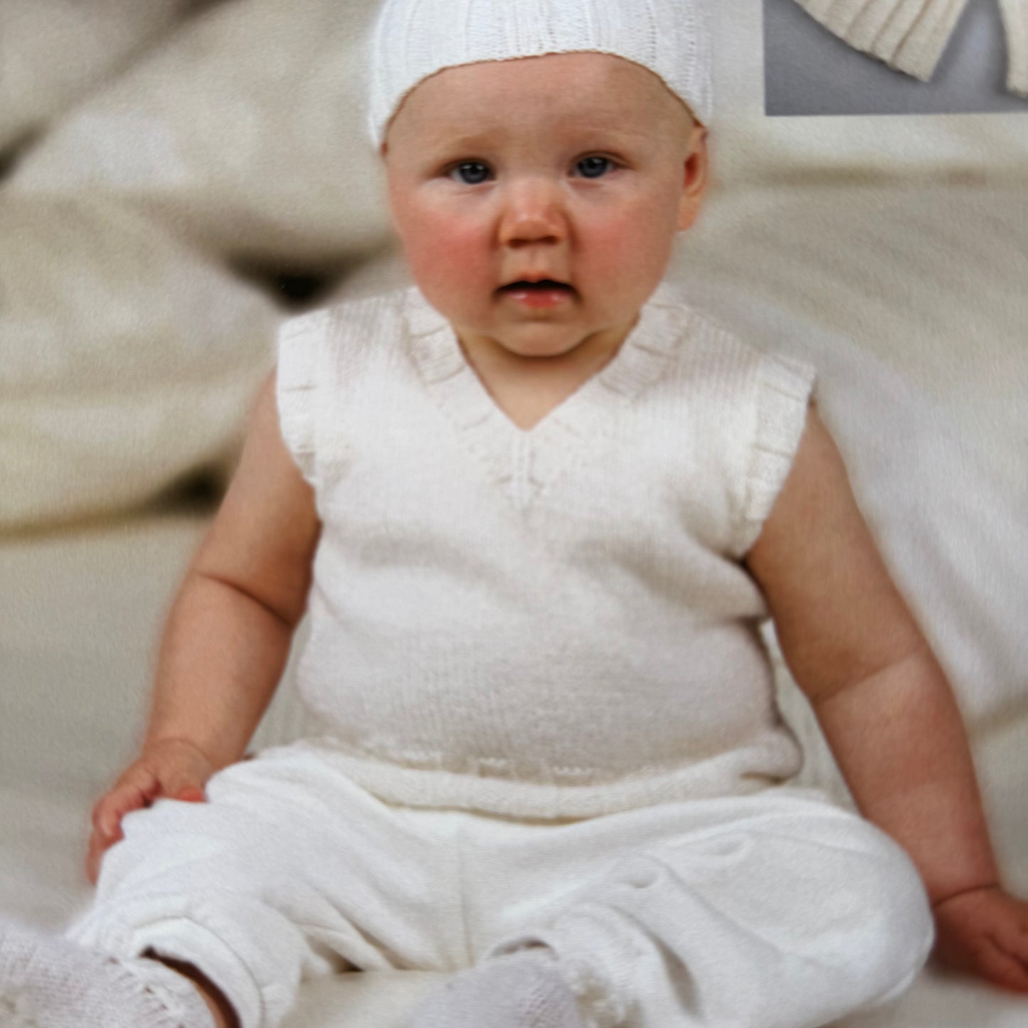 Pattern | Crucci 4ply | V-neck Rib Vest, Hat and Bootees | 102