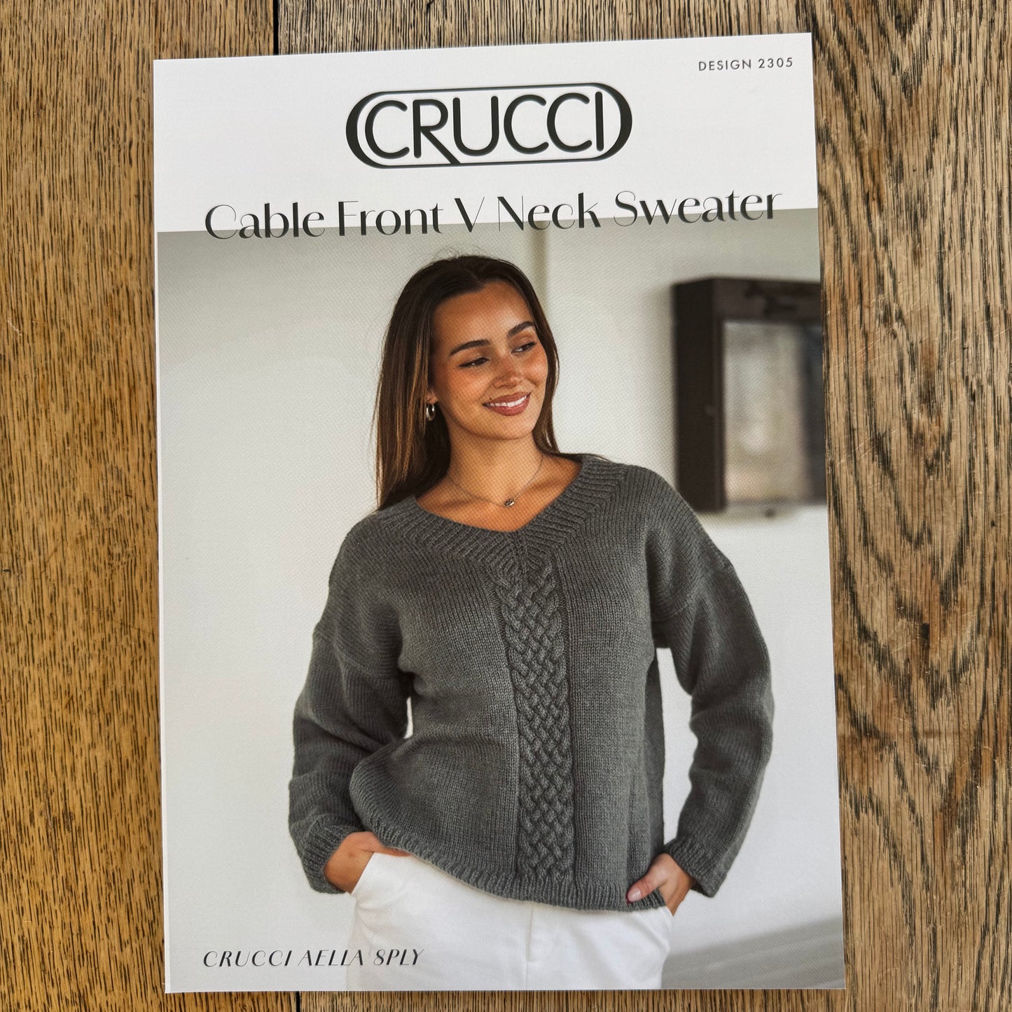 Pattern | Crucci Aella 8ply | Cable Front V-Neck Sweater | 2305