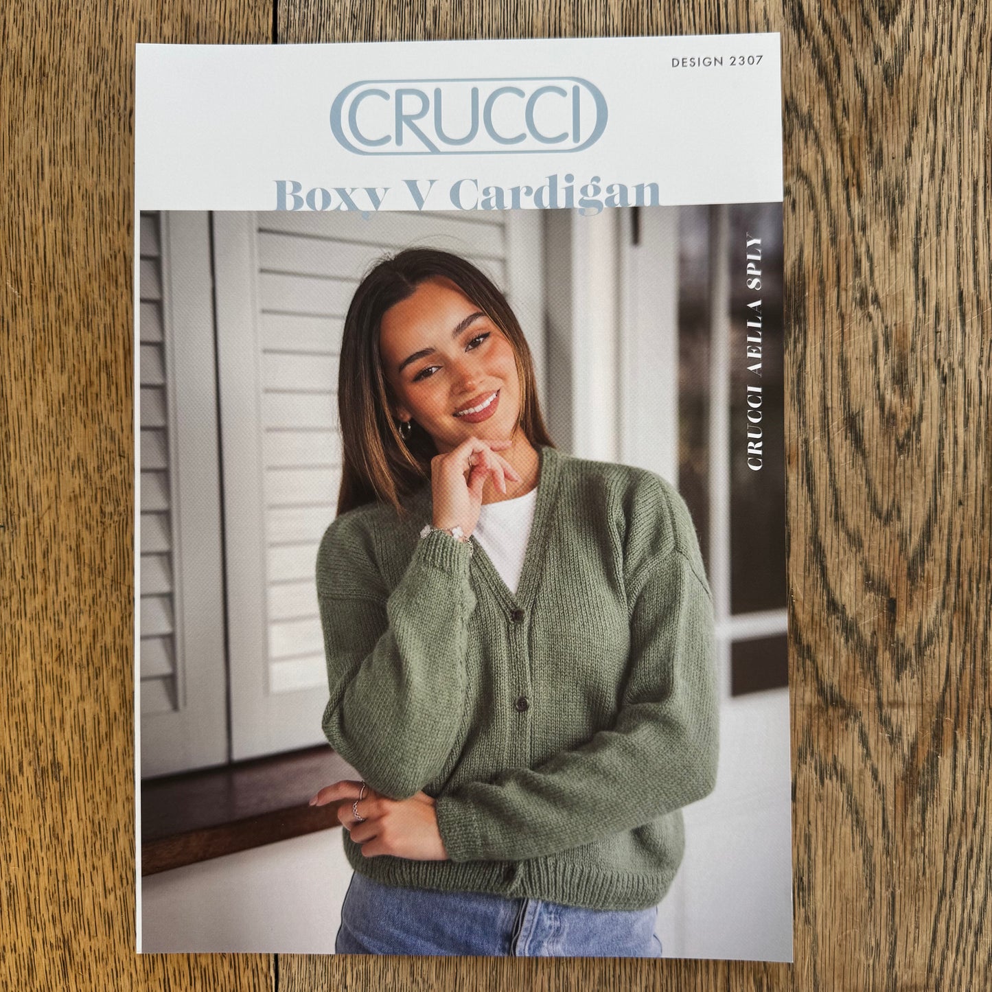 Pattern | Crucci Aella 8ply | Boxy V Cardigan | 2307