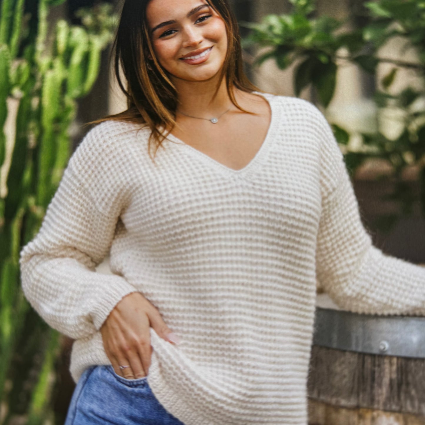 Pattern | Crucci Aella 8ply | V-Neck Textured Sweater | 2311