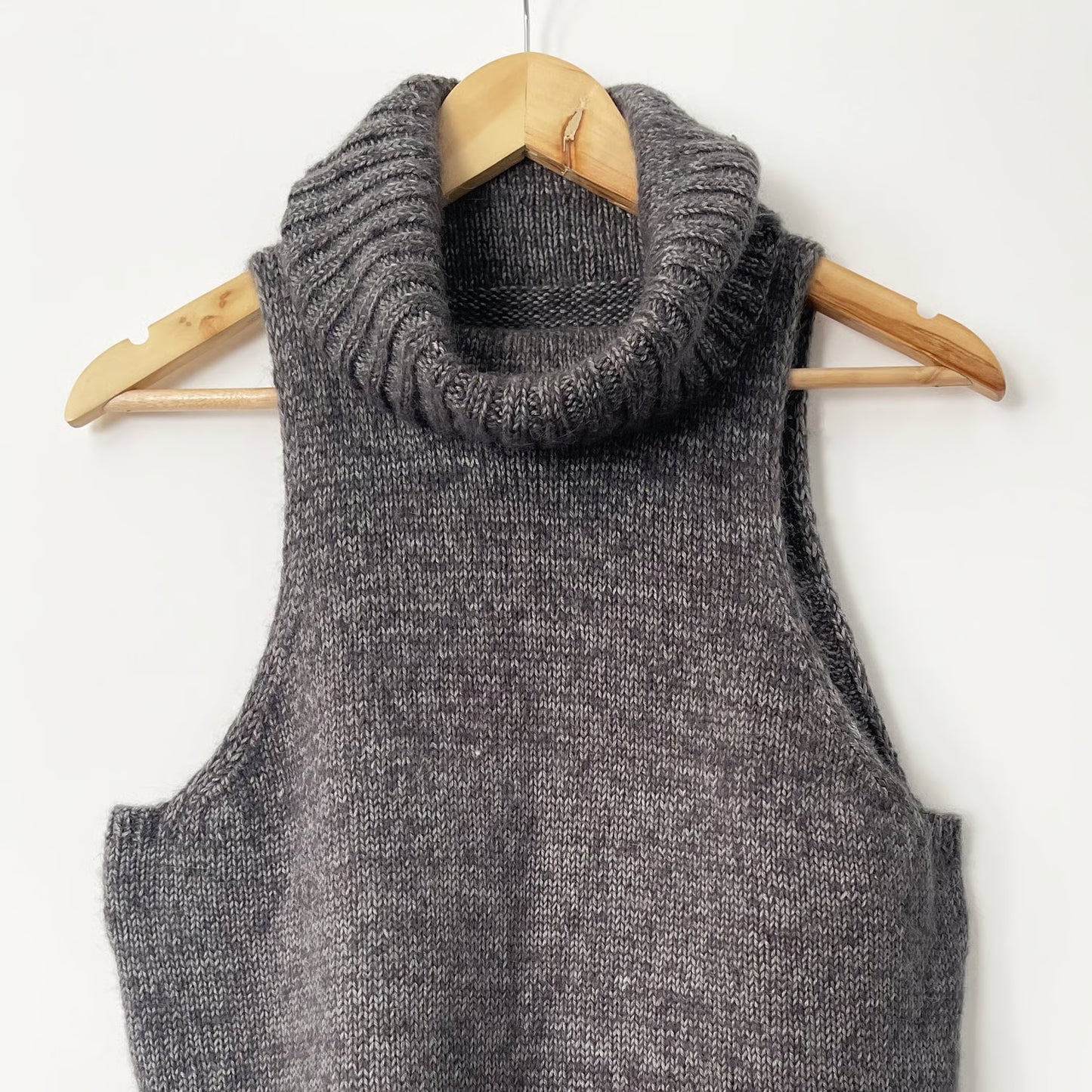 Pattern | Kiniki Knits | Bergen Vest